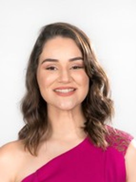 Clique para saber idade, peso, altura, etc de Adma Andrade. Foto de Adma Andrade