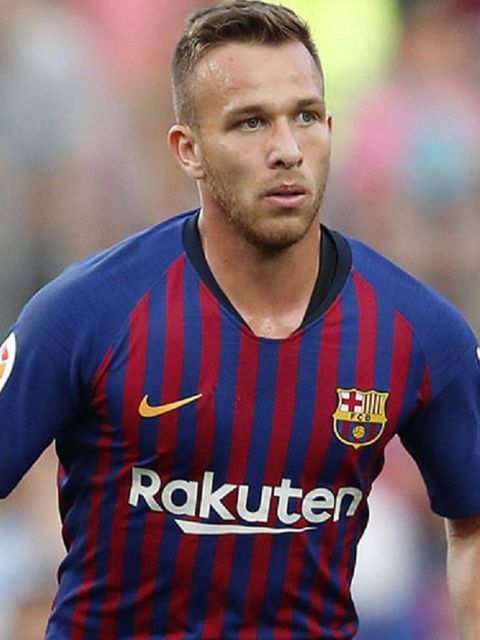 Clique para saber idade, peso, altura, etc de Arthur Melo. Foto de Arthur Melo