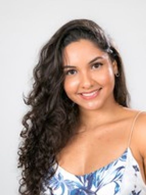 Clique para saber idade, peso, altura, etc de Cleane Sampaio. Foto de Cleane Sampaio