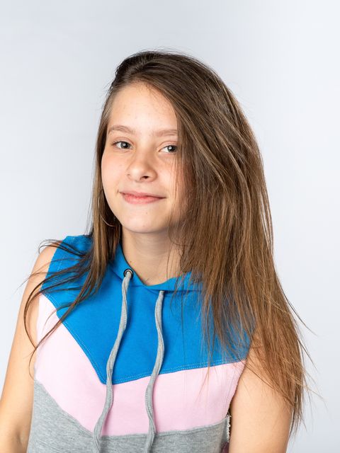 Clique para saber idade, peso, altura, etc de Giovanna Diniz. Foto de Giovanna Diniz