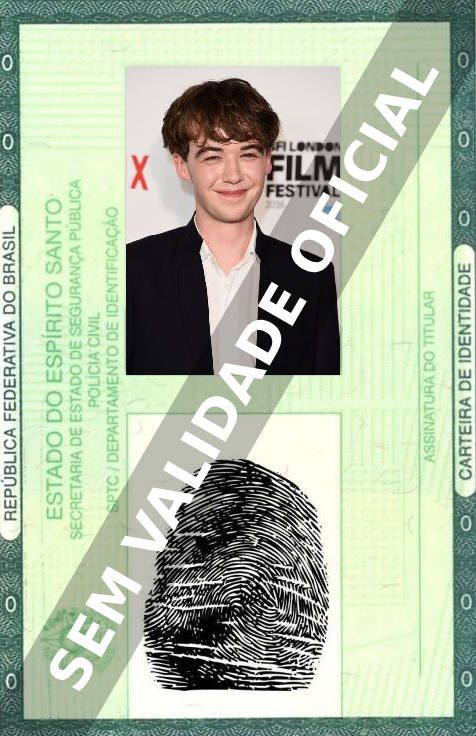 Imagem hipotética representando a carteira de identidade de Alex Lawther