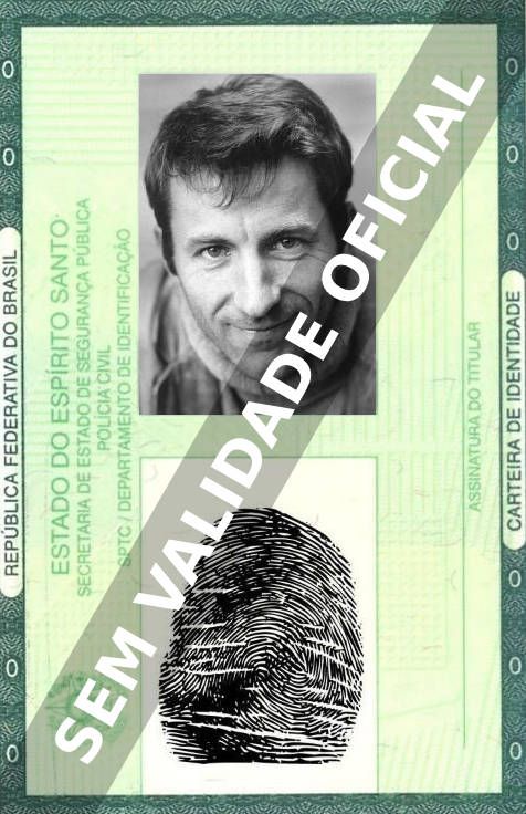 Imagem hipotética representando a carteira de identidade de Antonio de la Torre
