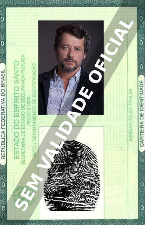 Imagem hipotética representando a carteira de identidade de António Pedro Cerdeira