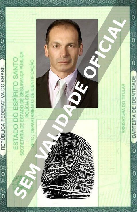 Imagem hipotética representando a carteira de identidade de Augusto Portela