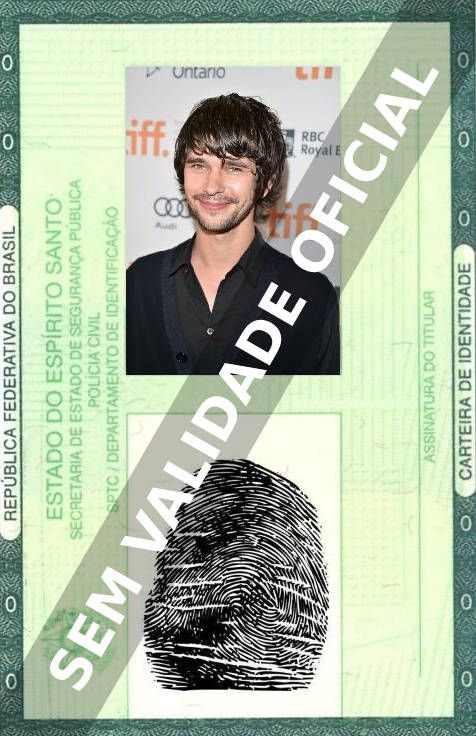 Imagem hipotética representando a carteira de identidade de Ben Whishaw