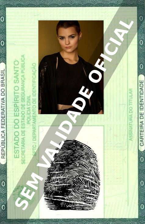 Imagem hipotética representando a carteira de identidade de Brianna Hildebrand