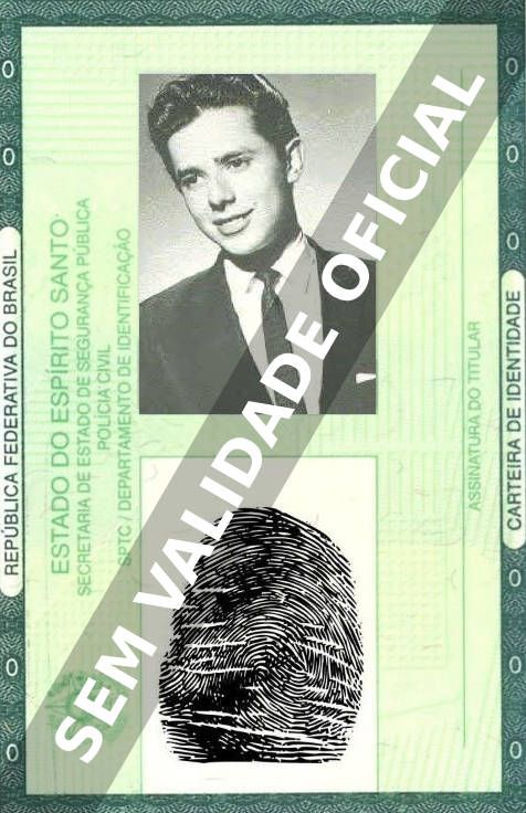 Imagem hipotética representando a carteira de identidade de Enrique Guzmán