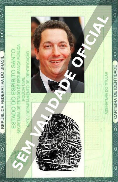 Imagem hipotética representando a carteira de identidade de Guillaume Gallienne