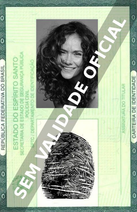 Imagem hipotética representando a carteira de identidade de Helena Laureano