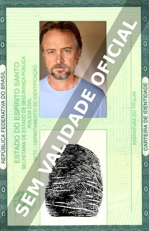 Imagem hipotética representando a carteira de identidade de Josh Daugherty