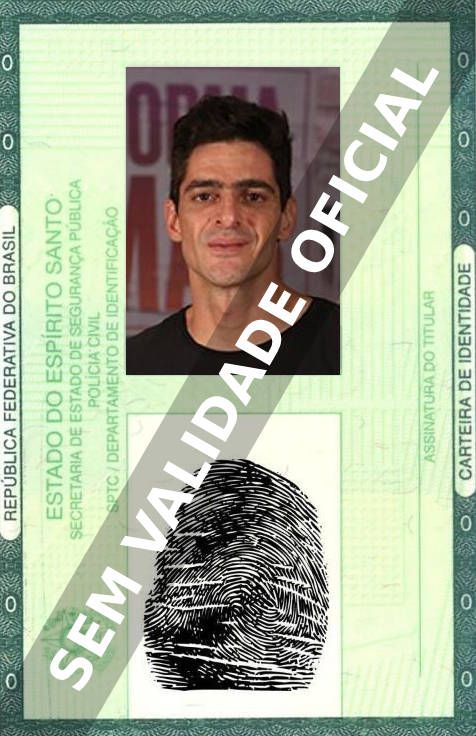 Imagem hipotética representando a carteira de identidade de Julio Machado