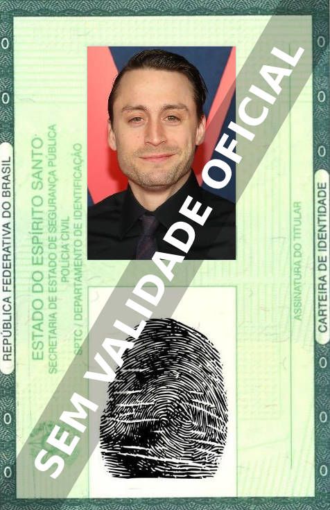 Imagem hipotética representando a carteira de identidade de Kieran Culkin