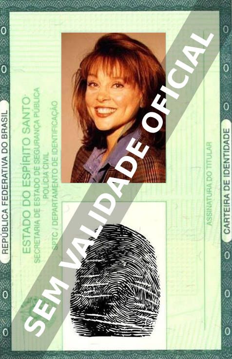 Imagem hipotética representando a carteira de identidade de Leigh Taylor-Young