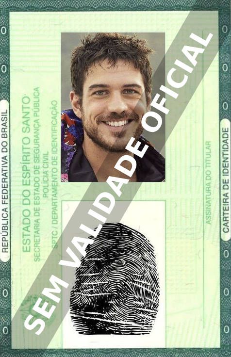 Imagem hipotética representando a carteira de identidade de Marco Pigossi