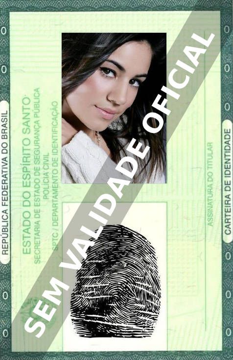 Imagem hipotética representando a carteira de identidade de Mia Rose