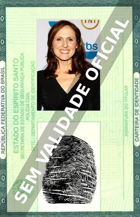 Imagem hipotética representando a carteira de identidade de Molly Shannon