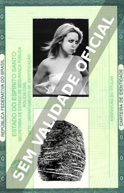 Imagem hipotética representando a carteira de identidade de Paige Moss