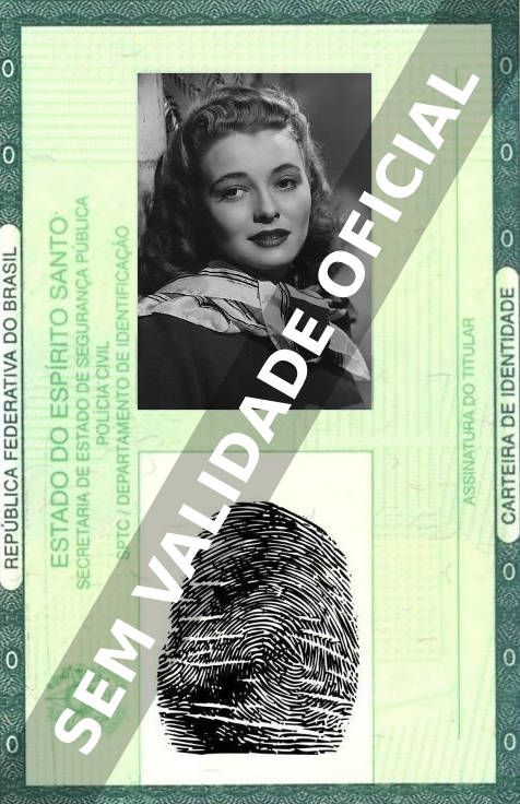 Imagem hipotética representando a carteira de identidade de Patricia Neal