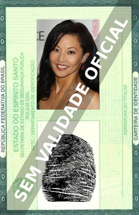 Imagem hipotética representando a carteira de identidade de Tamlyn Tomita