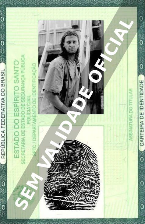 Imagem hipotética representando a carteira de identidade de Vincent Castellanos
