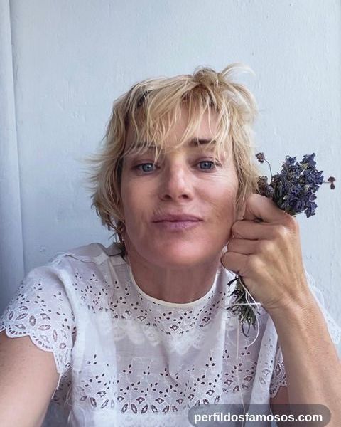 Angela Featherstone