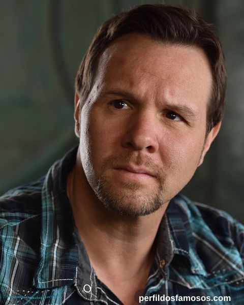 Travis Smith