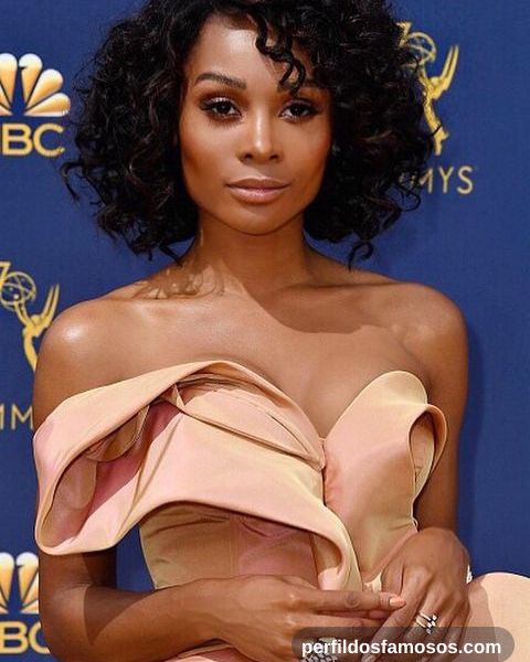 Zuri Hall