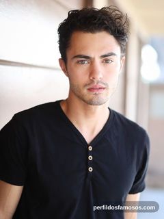 Foto de Darren Barnet