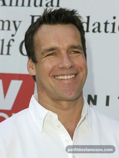 Foto de David James Elliott
