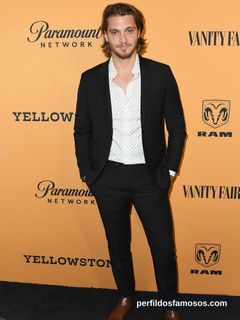 Foto de Luke Grimes