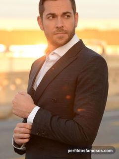 Foto de Zachary Levi
