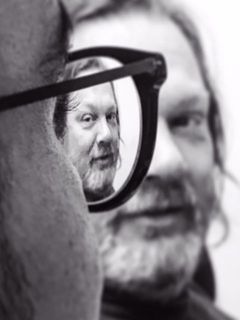 Foto de Maynard Stuart Farrell