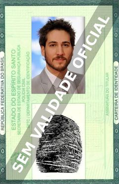 Imagem hipotética representando a carteira de identidade de Alberto Ammann