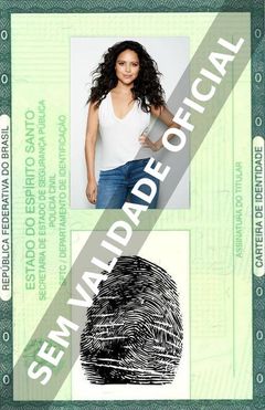 Imagem hipotética representando a carteira de identidade de Alyssa Diaz
