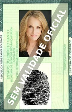 Imagem hipotética representando a carteira de identidade de Amanda Wyss