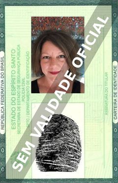 Imagem hipotética representando a carteira de identidade de Amy Warren
