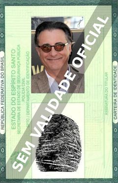 Imagem hipotética representando a carteira de identidade de Andy Garcia