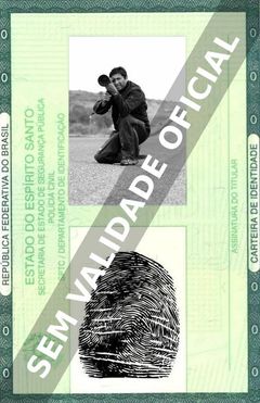 Imagem hipotética representando a carteira de identidade de Asif Kapadia