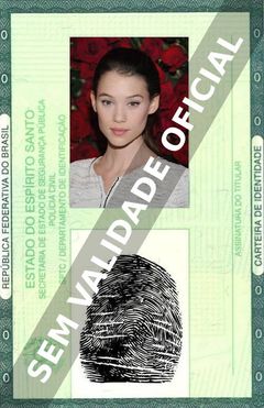 Imagem hipotética representando a carteira de identidade de Astrid Bergès-Frisbey