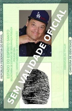 Imagem hipotética representando a carteira de identidade de Brad Grunberg