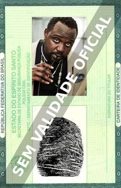 Imagem hipotética representando a carteira de identidade de Brian Tyree Henry