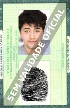 Imagem hipotética representando a carteira de identidade de Caleb Yen