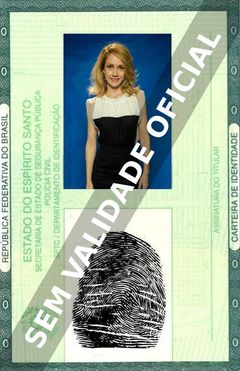 Imagem hipotética representando a carteira de identidade de Camila Morgado