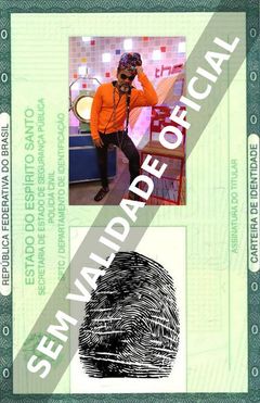 Imagem hipotética representando a carteira de identidade de Carlinhos Brown