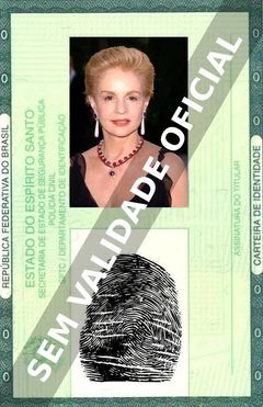 Imagem hipotética representando a carteira de identidade de Carolina Herrera