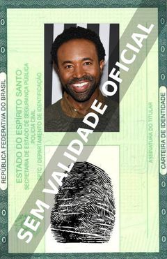 Imagem hipotética representando a carteira de identidade de Casey Ford Alexander