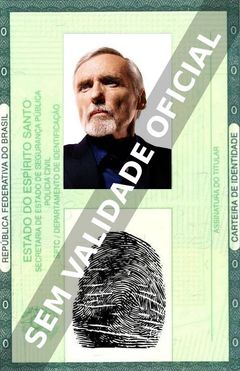Imagem hipotética representando a carteira de identidade de Dennis Hopper