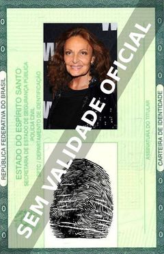 Imagem hipotética representando a carteira de identidade de Diane von Fürstenberg