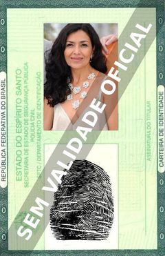 Imagem hipotética representando a carteira de identidade de Dolores Heredia