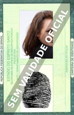 Imagem hipotética representando a carteira de identidade de Elisabeth Moss